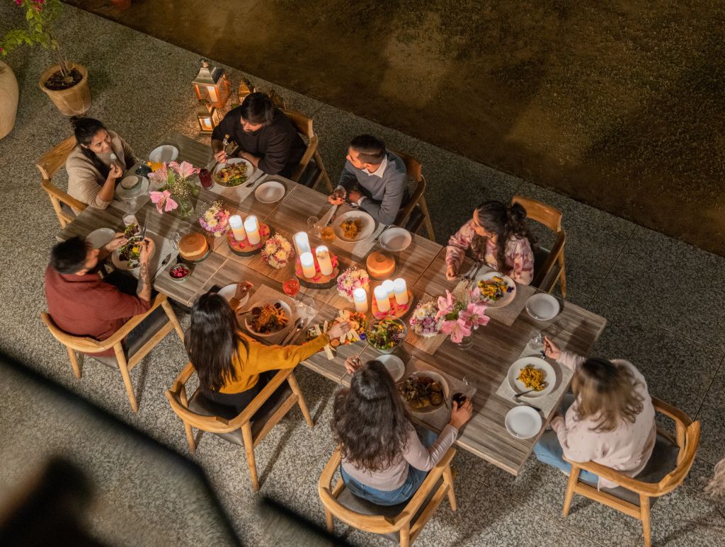 VilladuLac sit down dinner